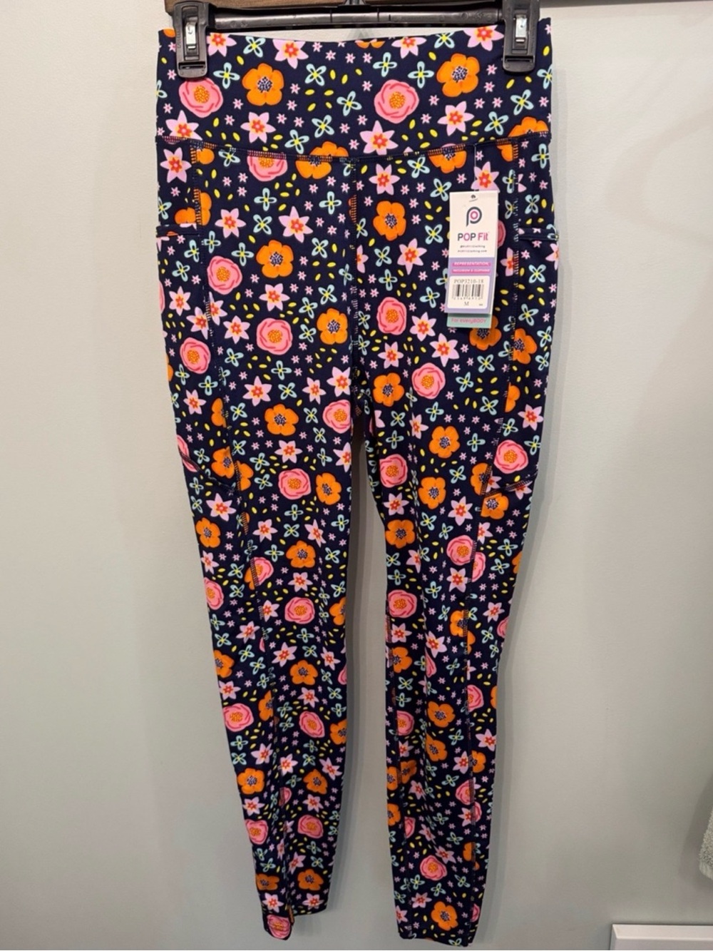 NWT-POP Fit women’s Navy Leggings with Floral Print